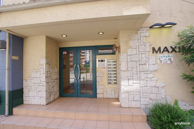 マキシム東三国　仲介手数料無料のエントランス
