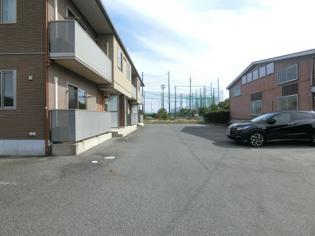 サンソリエスの駐車場