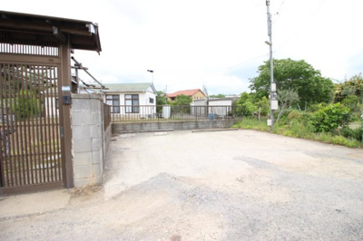 【駐車場】 | 土浦市中貫 | 駐車場はゆったりと２台駐車できます