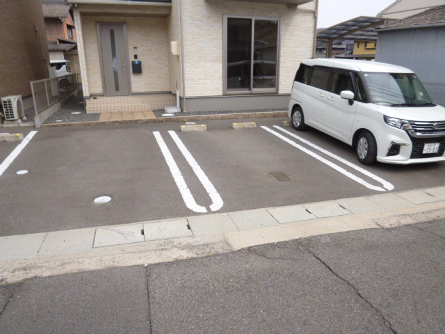 オリオン連島の駐車場
