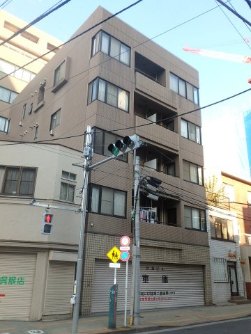 芹澤ビルの外観