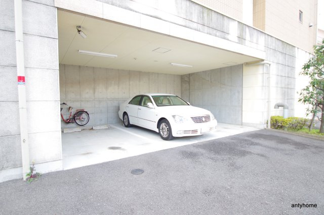 ドリームネオポリス桜ノ宮　仲介手数料無料の駐車場