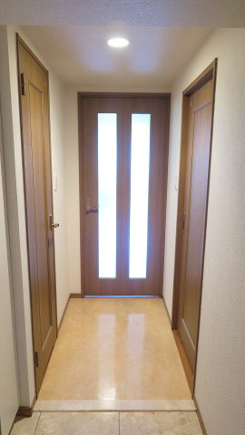 アスリート本町西の玄関