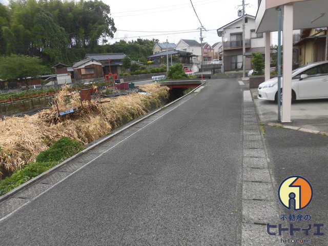 グランドール岩崎のその他共用部分|前面道路です
