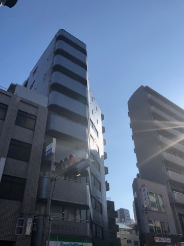 西新宿IKビルの外観