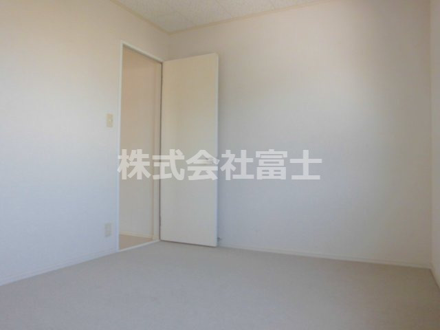 杜ハイツの洋室