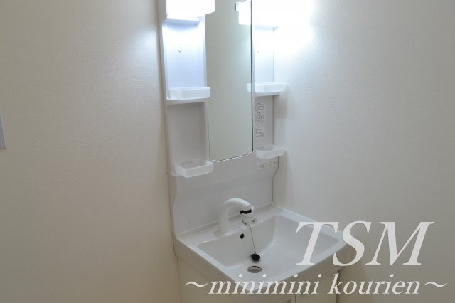 セラフィーメゾン香里園の独立洗面台|シャンプードレッサー