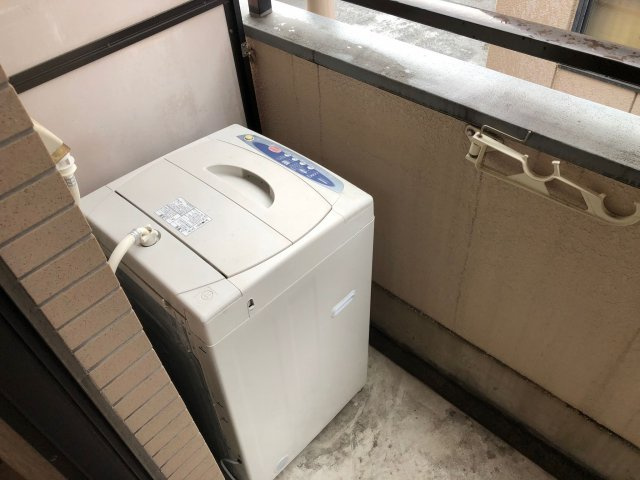 メゾン楠のバルコニー|洗濯機