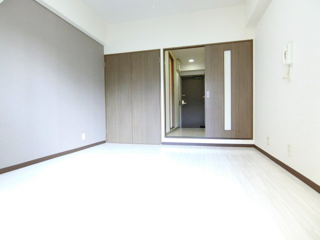 メゾン楠の居間・リビング|同物件別部屋イメージ写真