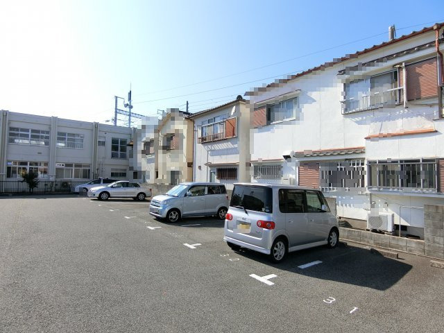明石市野々上1丁目　土地の外観|南側　隣地から撮影　陽当たりはいですよ