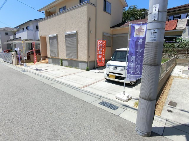 神戸市垂水区南多聞台６丁目　中古戸建の駐車場
