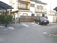 ファミールイシイパーキングの画像