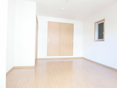 【洋室】 | レジデンスナガサワ | ゆったりした洋室です