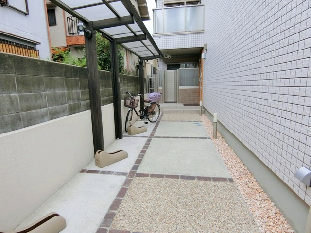 【エントランス】 | マルベリーカーサ