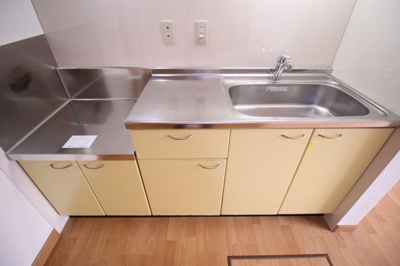 【キッチン】 | エスポアールナカタニ | ☆黄色のかわいいキッチンです☆