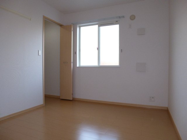 ヴォーヌング　オオダＡの寝室|洋室