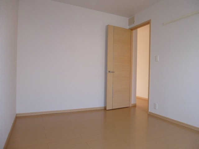 ヴォーヌング　オオダＡの寝室|洋室