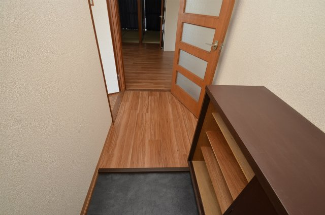 シャトレ三ヶ森IIの玄関|※５０３号室の同タイプ写真添付（現状優先）