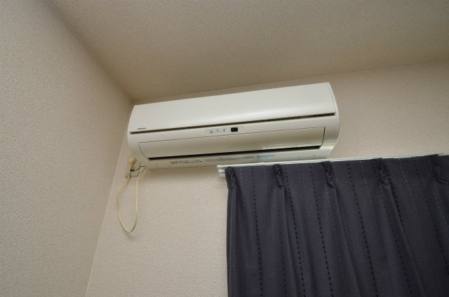 シャトレ三ヶ森IIの設備|※５０３号室の同タイプ写真添付（現状優先）エアコン