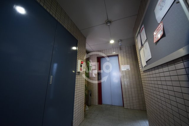 ブリリアン大国のロビー|ブリリアン大国　ロビー