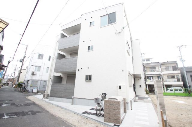 クリエオーレ三ノ瀬Ⅰの外観
