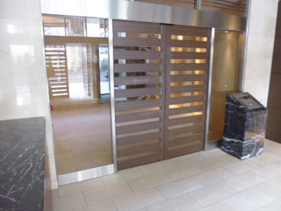 【エントランス】 | レオンコンフォート本町東