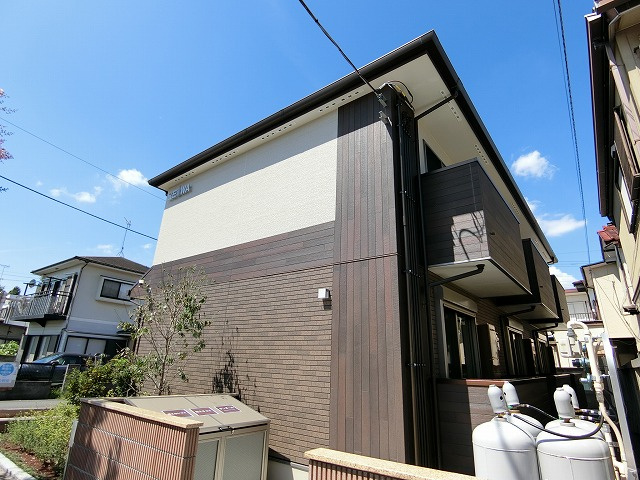 昭島市東町４丁目のアパートの外観