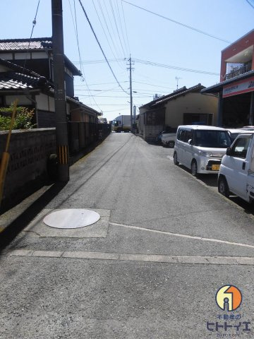ラブラドールのその他共用部分|前面道路です