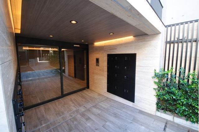 LEGALAND市谷薬王寺のエントランス|リーガランド市谷薬王寺