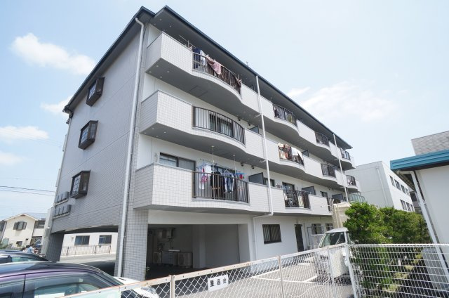 フローラルハイツ大道の外観