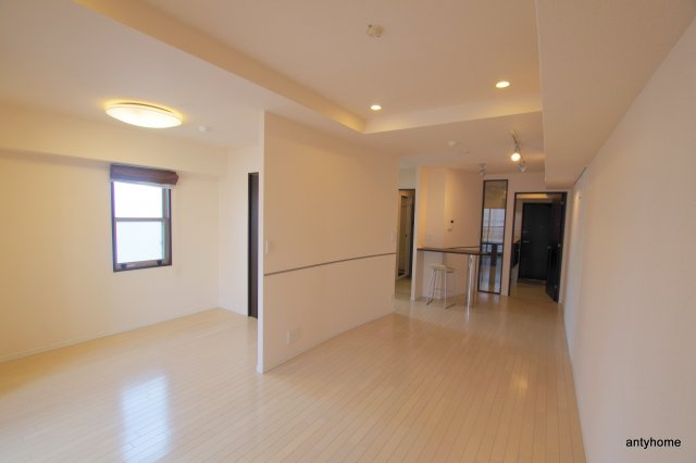 スペチアーレの居間・リビング