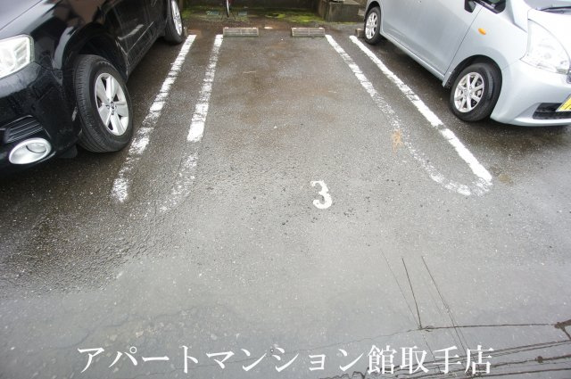 Ｎａｇｏｍｉの駐車場