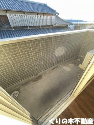 【バルコニー】 | ディアコート城東 | お洗濯にも便利なバルコニー付き