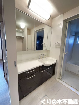 【洗面所】 | ディアコート城東 | ゆったりとスペースのある洗面所