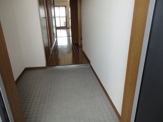 シーサイドパストラル林崎Ⅱの玄関|広めの玄関