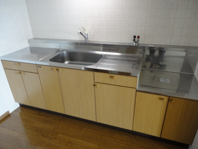 シーサイドパストラル林崎Ⅱのキッチン|大きめのキッチン