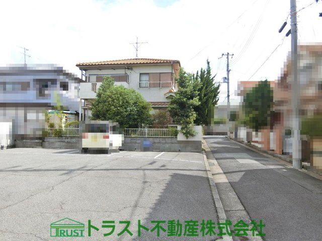 明石市朝霧台　売土地の前面道路含む現地写真