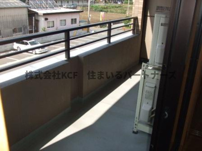 【バルコニー】 | EKビル | バルコニー付きです