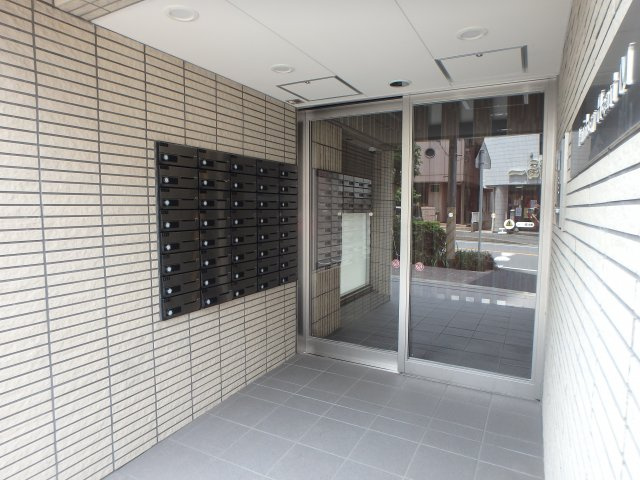 プライムアーバン津田沼のエントランス|落ち着いたエントランスです