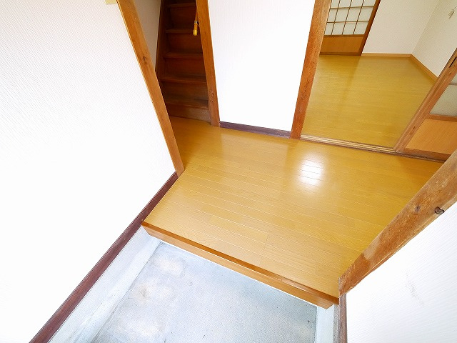 吹角借家の玄関|落ち着いた玄関です