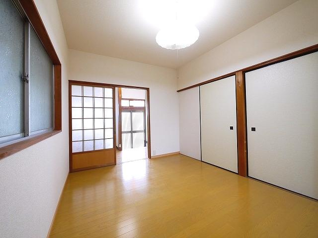 吹角借家の居間・リビング|ゆったりとした居間です