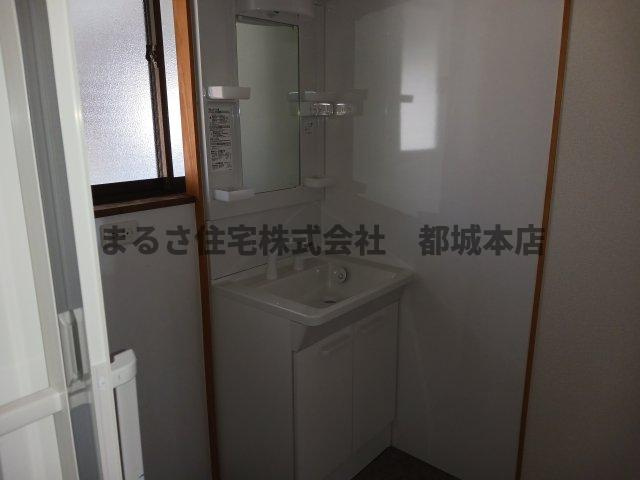 加治屋貸家の洗面所