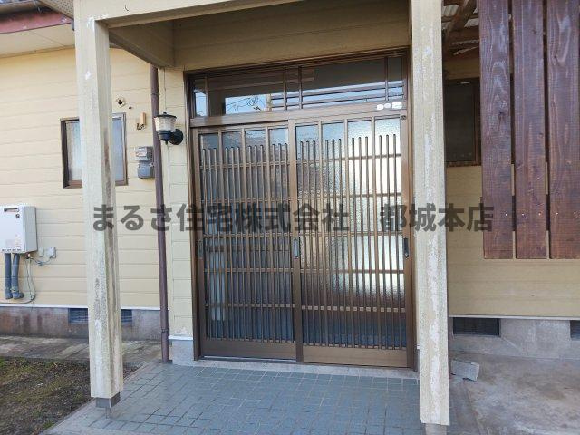加治屋貸家の玄関
