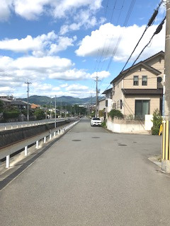 【前面道路含む現地写真】
