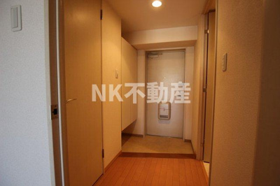 【玄関】 | 布施ハイライン（布施賃貸） | 明るい玄関です