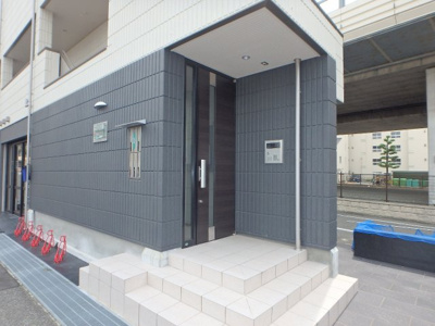 【エントランス】 | PRIMO　VITA（熊野町）