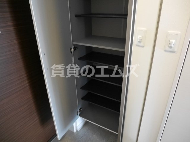 【玄関】 | リヴァイン博多駅南 | リヴァイン博多駅南のシューズボックス
