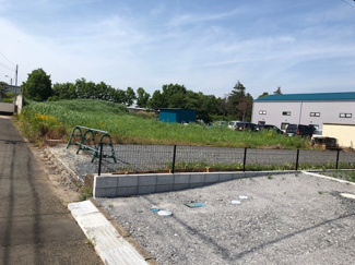 【前面道路含む現地写真】