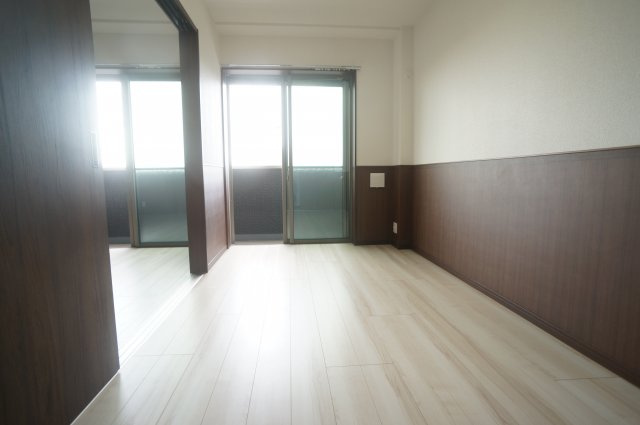 アンプルールフェールエタンセルマン昆陽の寝室|参考、同建物・反転間取りの号室
