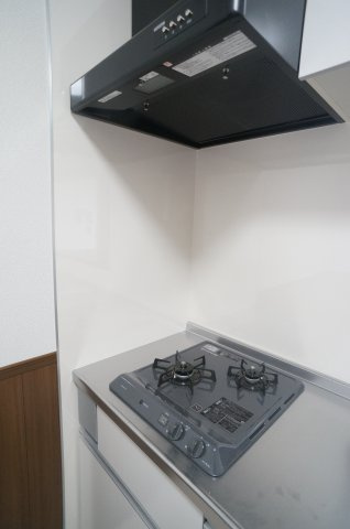 アンプルールフェールエタンセルマン昆陽のキッチン|参考、同建物・反転間取りの号室